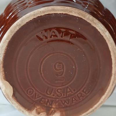 Lot Of 3 Vintage Watt Brown Nesting Mixing Bowls Oven Ware Basket Weave Pattern with Vintage Venetian Salt and Pepper Shakers Japan