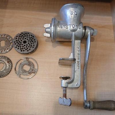 Vintage Keystone #20 Made in USA counter-mount meat grinder with attachments C.I.C.O. Boyertown PA.