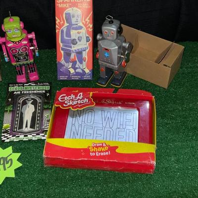 G195-Robots plus extras