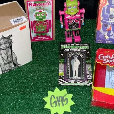 G195-Robots plus extras
