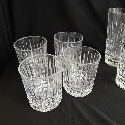 Set of 12 heavy drinking glasses - 3 different sizes - Elegant and fancy!