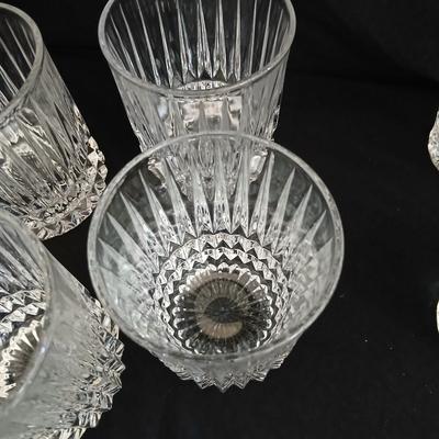 Set of 12 heavy drinking glasses - 3 different sizes - Elegant and fancy!