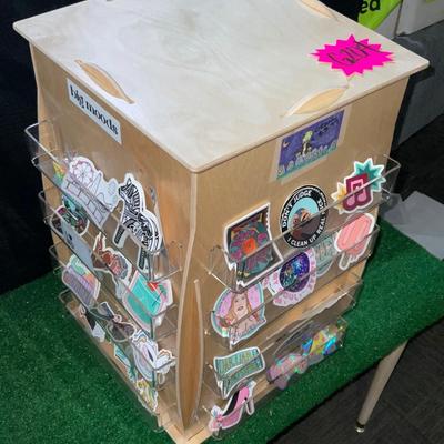 G204-Display plus stickers/Decals