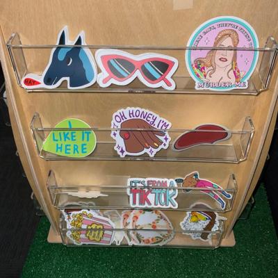 G204-Display plus stickers/Decals