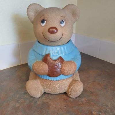 Adorable Teddy Bear cookie Jar marked Calif. USA on base Poppy trail