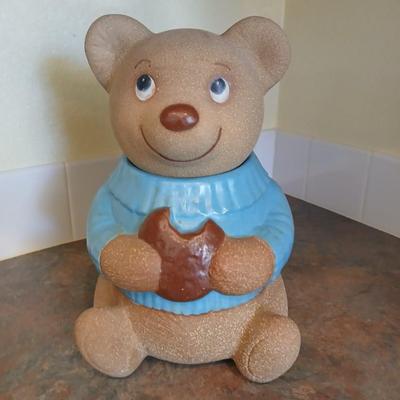 Adorable Teddy Bear cookie Jar marked Calif. USA on base Poppy trail