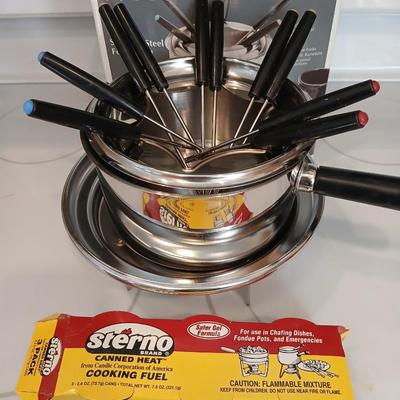 Farberware fondu set with sterno canned heat cooking fuel