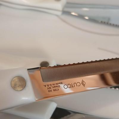 Cutco cutlery in knife block and Presto Pride electric Knife