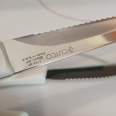 Cutco cutlery in knife block and Presto Pride electric Knife