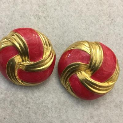 Vintage gold tones, pink enamel clip on earrings