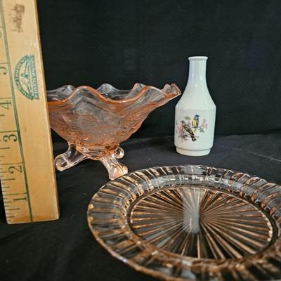 Pink depression glass fluted cherry tree pattern fruit bowl - Pink depression glass plate and a beautiful vase