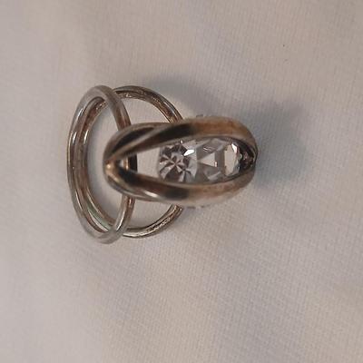 Sterling silver ring with stone in center - Art deco!
