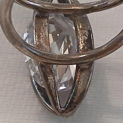 Sterling silver ring with stone in center - Art deco!