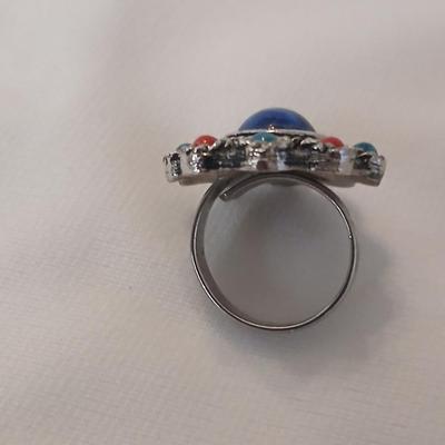 Vintage Sarah Coventry Lapis Coral Turquoise Color Silver Tone Ring with coral like stone ring