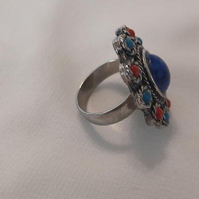 Vintage Sarah Coventry Lapis Coral Turquoise Color Silver Tone Ring with coral like stone ring