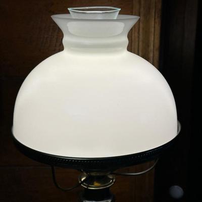 Beautiful Gold Toned Table Lamp