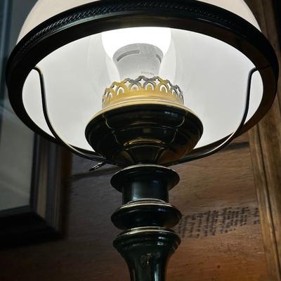 Beautiful Gold Toned Table Lamp