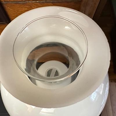 Beautiful Gold Toned Table Lamp