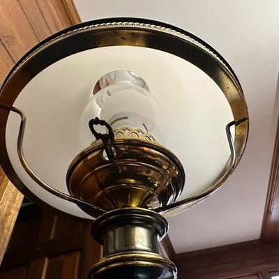 Beautiful Gold Toned Table Lamp