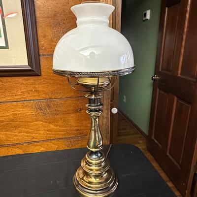 Beautiful Gold Toned Table Lamp