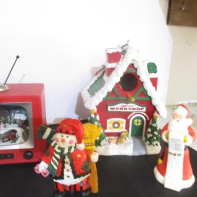 Christmas Decorations Snowmen Birdhouse Musical TV