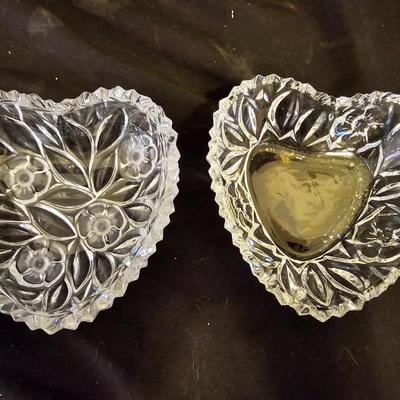 Willow Tree Angel "Keepsake" with glass dish, silver metal vase and a candle