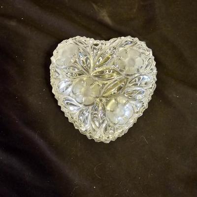 Willow Tree Angel "Keepsake" with glass dish, silver metal vase and a candle