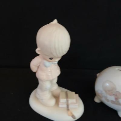 Enesco Precious Moments - Johnathan David " It's what's inside that counts" - Piggy bank - and two small plates