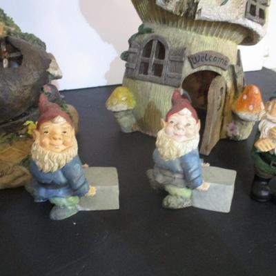 Resin Dwarves & Buildings