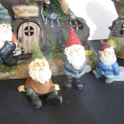 Resin Dwarves & Buildings