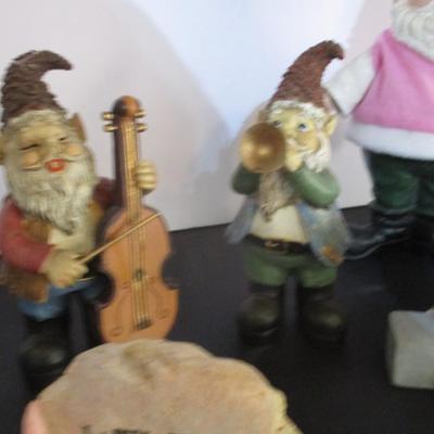 Resin Dwarf Figurines
