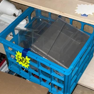 G255-Crate with displays