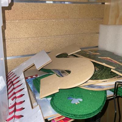 G264-Letters/decor