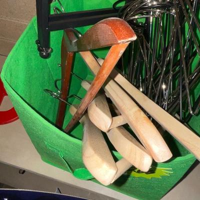 G266-Wooden hangers and small displays