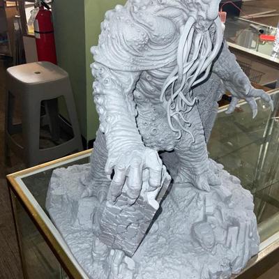 G272-Kickstarter Exclusive Large Figure plus extra