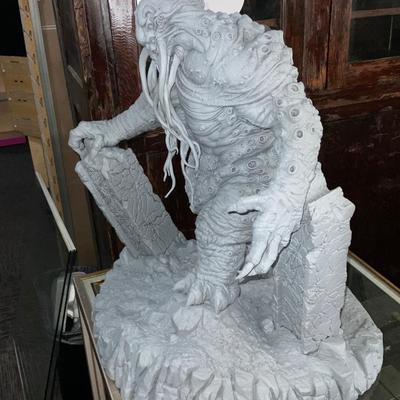 G272-Kickstarter Exclusive Large Figure plus extra