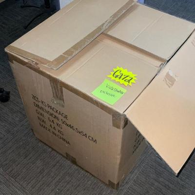 G272-Kickstarter Exclusive Large Figure plus extra