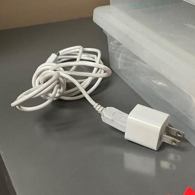 G303-square readers, charging cord and organizers