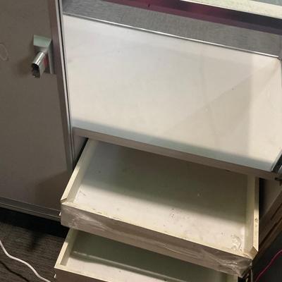 G310-glass display cabinet