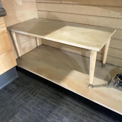 G311-shelves, brackets, small display table