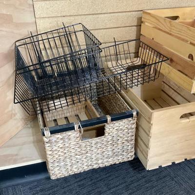 G312-Baskets\crates