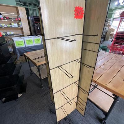 G317-Display