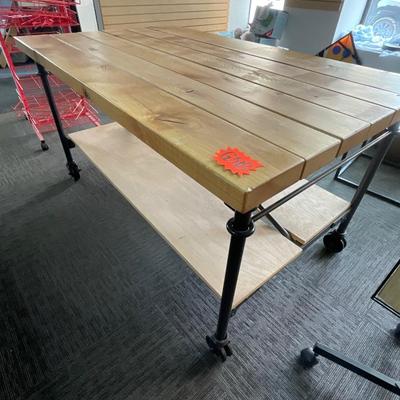 G318-large table on wheels