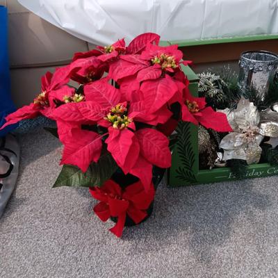 HOLIDAY CENTERPIECE AND 2 FAUX POINSETTIAS