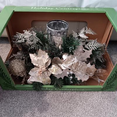 HOLIDAY CENTERPIECE AND 2 FAUX POINSETTIAS