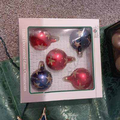 CHRISTMAS TREE ORNAMENTS, TREE TOPPER, WREATH AND MORE
