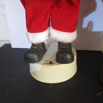 Animated Santa's & Mrs Claus