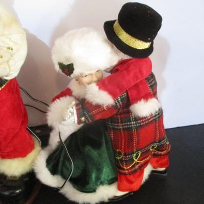 Animated Santa's & Mrs Claus