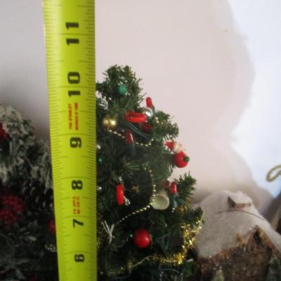 Christmas Tabletop Decorations Ornaments Wreaths Trees #3