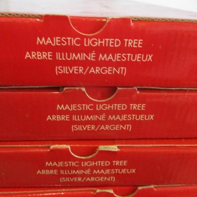 5 Majestic Lighted Trees